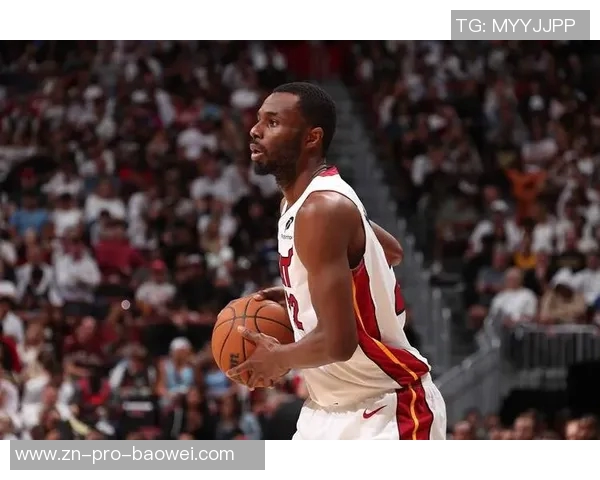 维金斯盛赞鲍威尔为今夏最佳引援称其为顶尖领袖展现非凡实力 维金斯盛赞鲍威尔为今夏最佳引援称其为顶尖领袖展现非凡实力