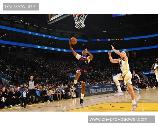 保罗短暂出场7分钟助攻2次全队唯一正负值为正值表现出色