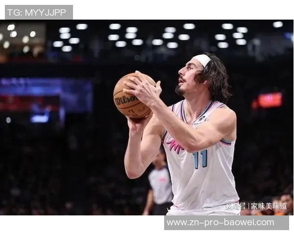 哈克斯替补出战15分钟高效表现6投5中并罚球全中狂砍20分